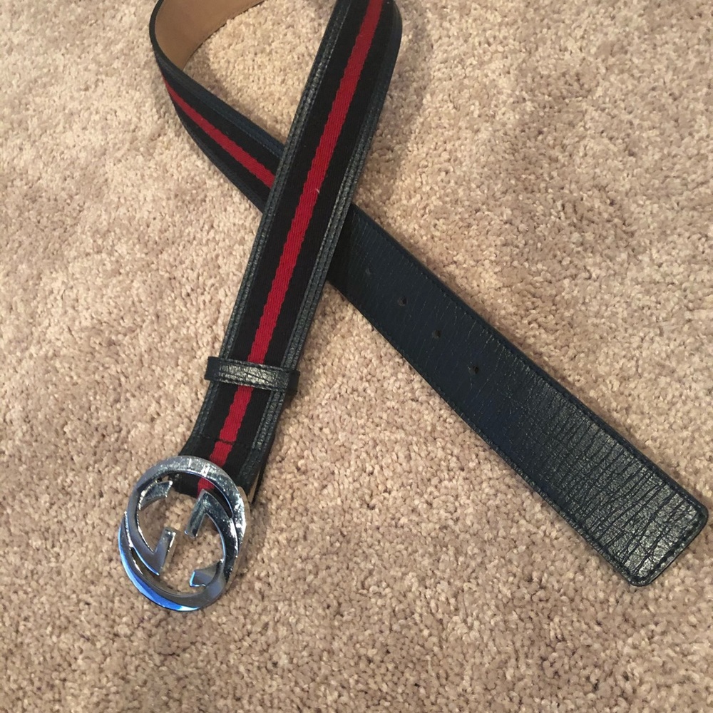 Women’s GUCCI belt